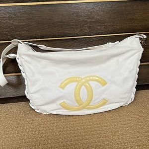 CHANEL, Bags, White Chanel Hobo Shoulder Bag